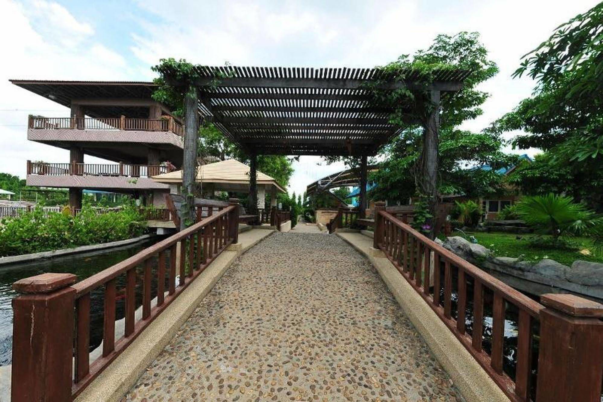 Chart Trip Resort Nakhonratchasima Exterior foto