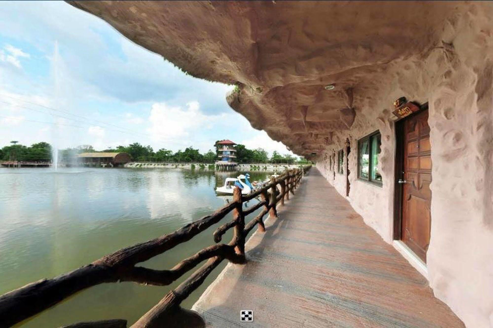 Chart Trip Resort Nakhonratchasima Exterior foto