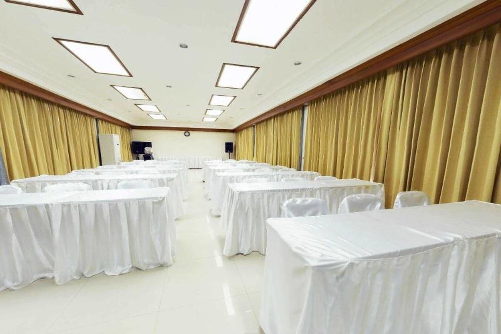 Chart Trip Resort Nakhonratchasima Exterior foto