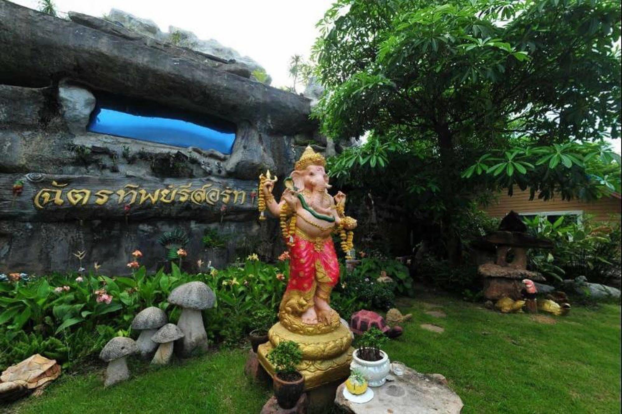 Chart Trip Resort Nakhonratchasima Exterior foto